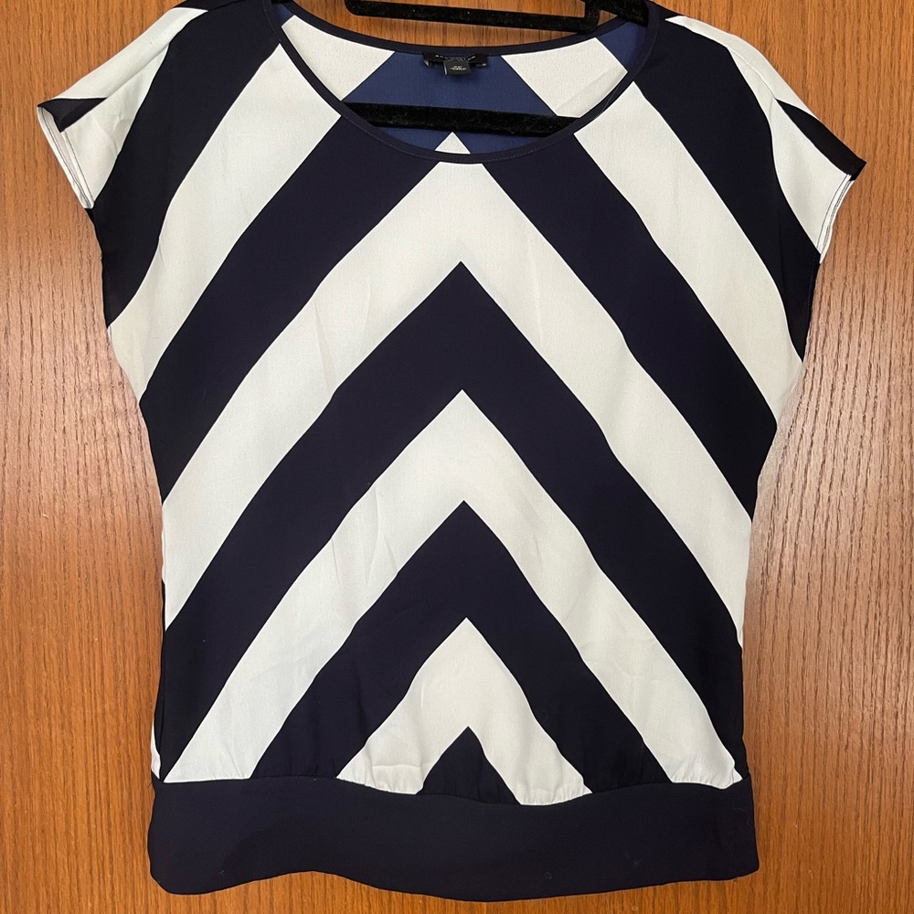 Pretty Ann Taylor Chevron Design Blouse